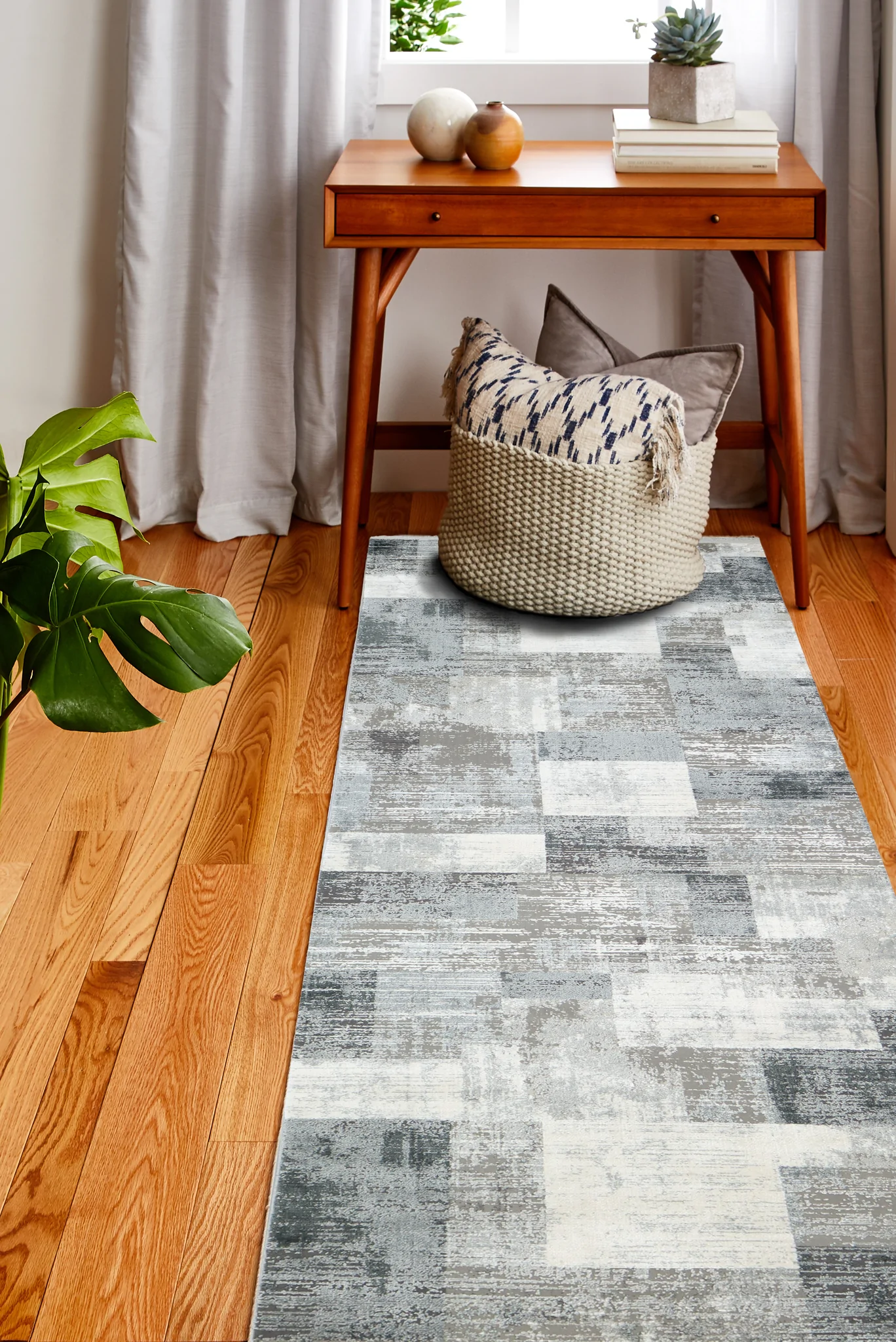 A161-IVGY-ALR131-RUN-CH_SCENE94_1024x1024@2x