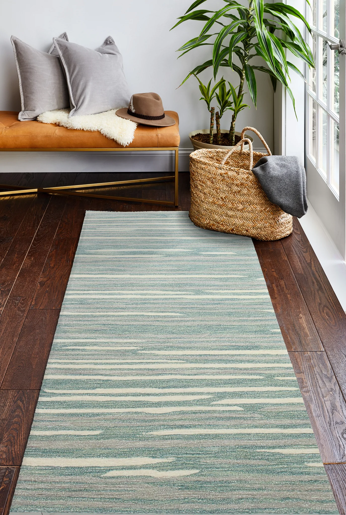 R129-AQ-HG363-RUN-CH_SCENE57_1024x1024@2x