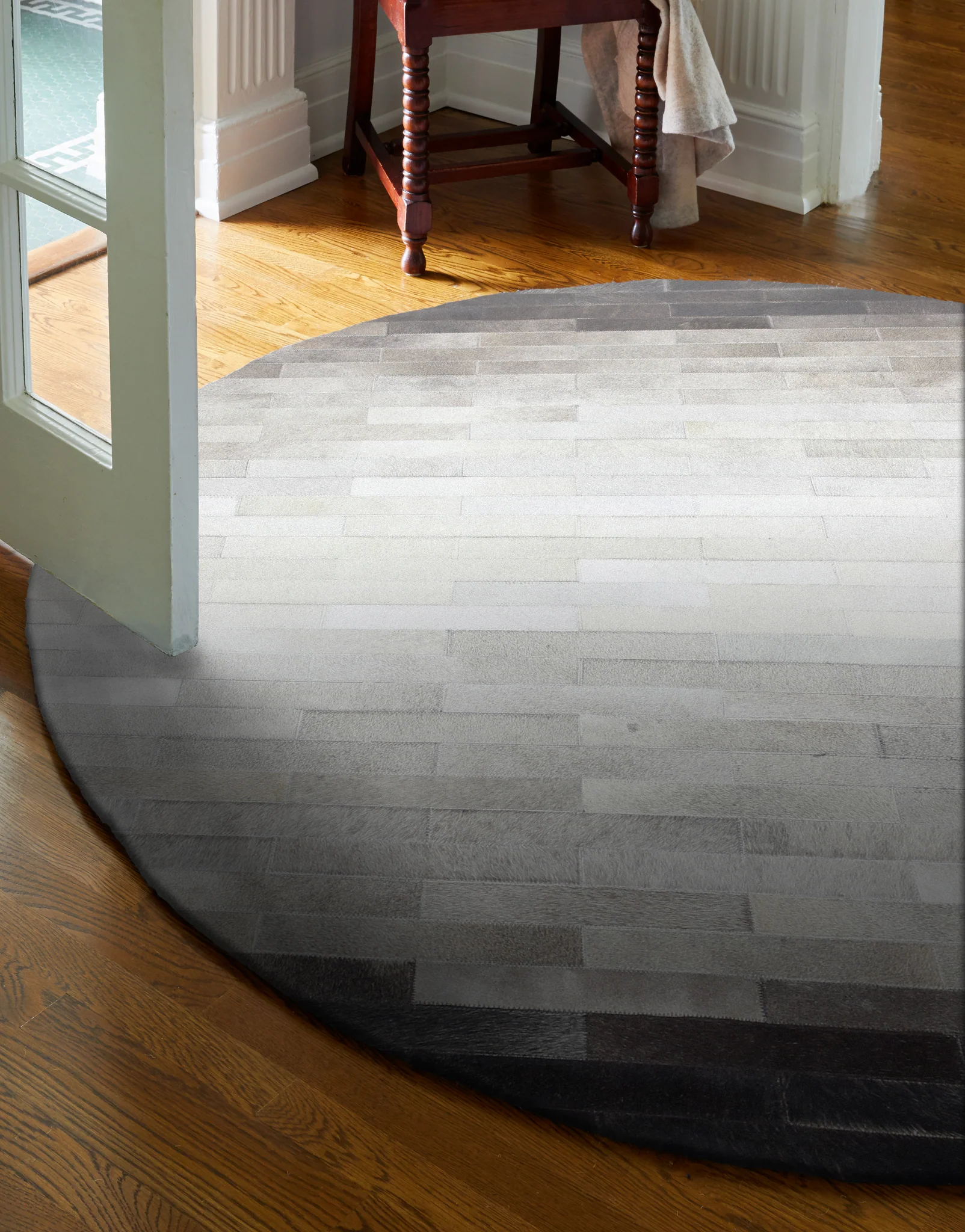 H112-GY-RH5-RND-CH_SCENE01_1024x1024@2x