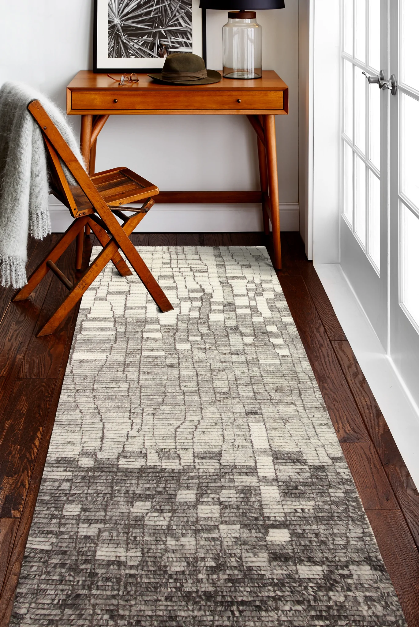 M133-IVGY-BN20-RUN-CH_SCENE70_1024x1024@2x