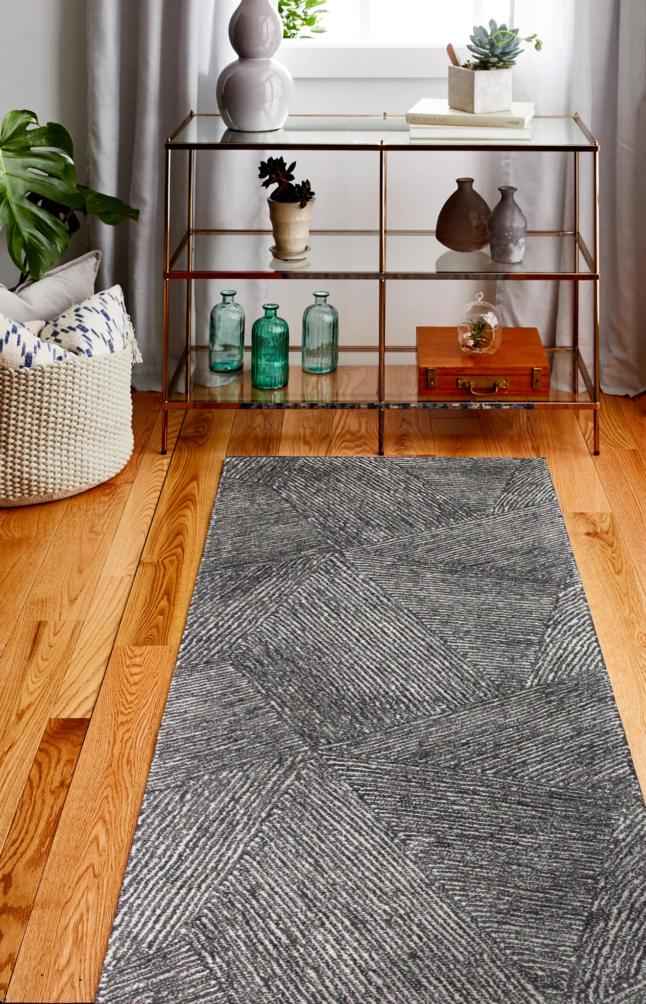 R120-CHAR-CL156-RUN-CH_SCENE95_1024x1024@2x (2)