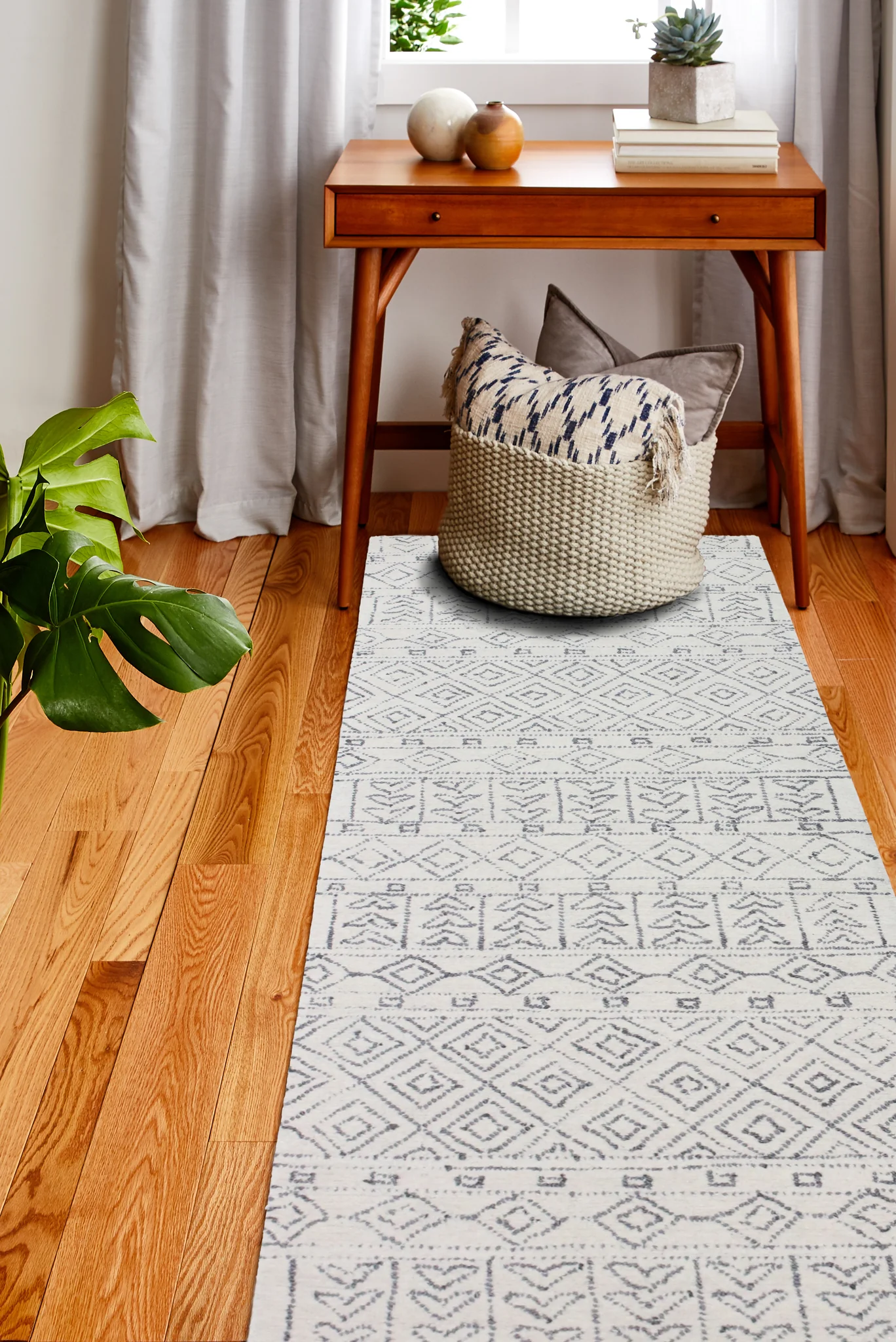 R120-IVGY-CL208-RUN-CH_SCENE94_1024x1024@2x